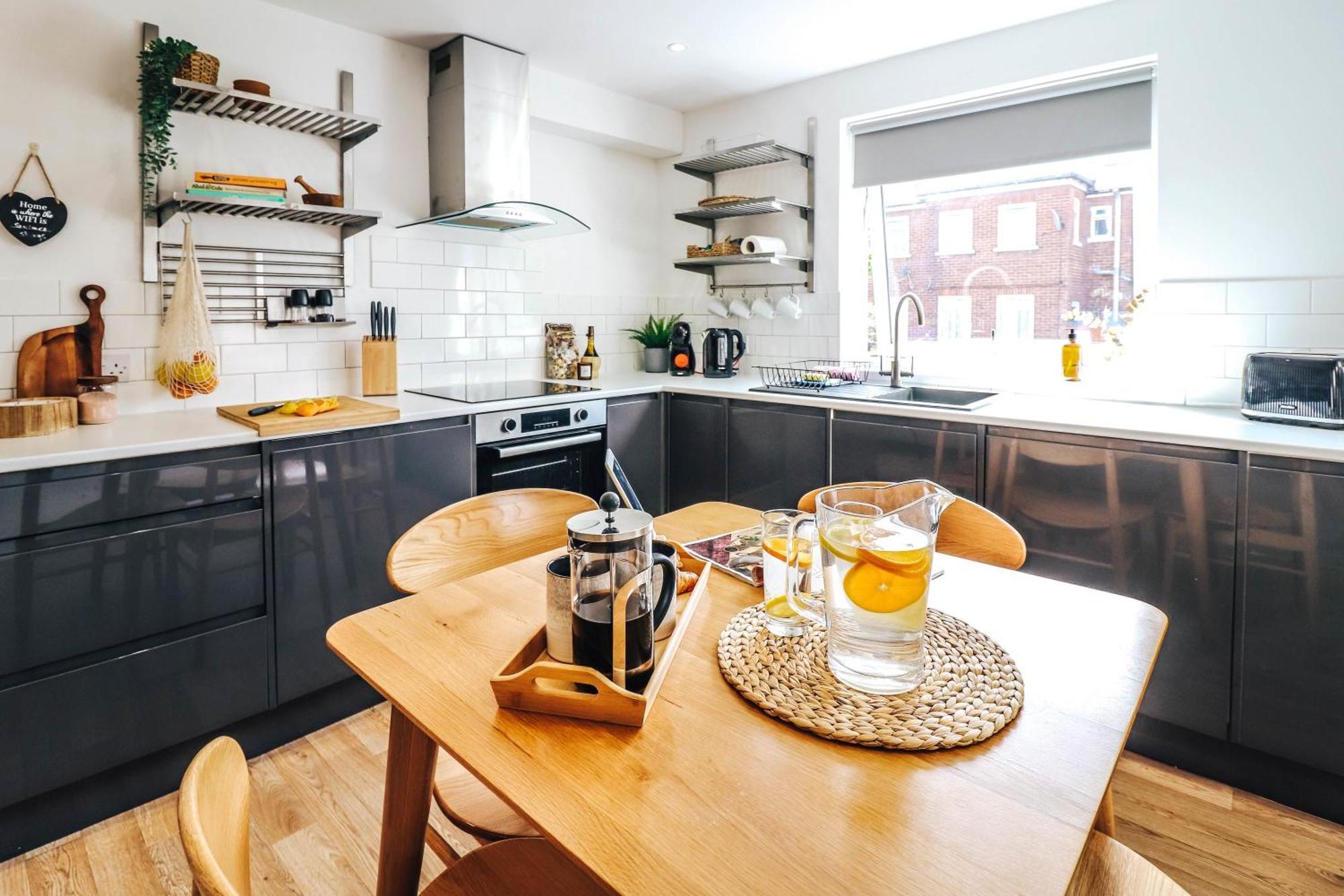 Principality View Apartment One, By Solace Stays Кардифф Экстерьер фото